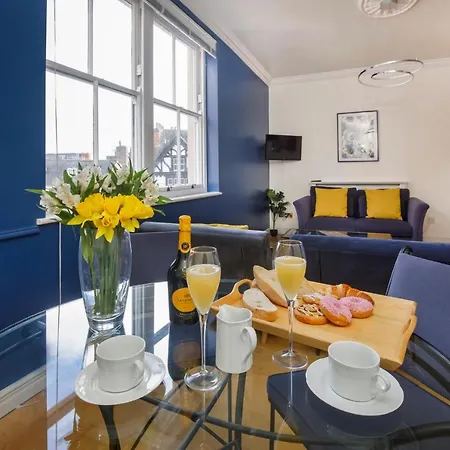 Shambles In The Centre Of York, Sleeps 16