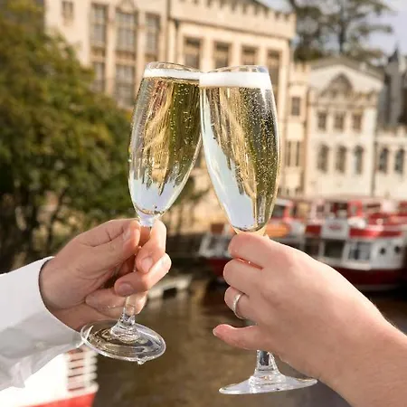 Shambles In The Centre Of York, Sleeps 16 아파트 *